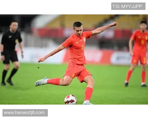 足球明星精彩踩球车视频展现绝佳技巧与风采引发球迷热议